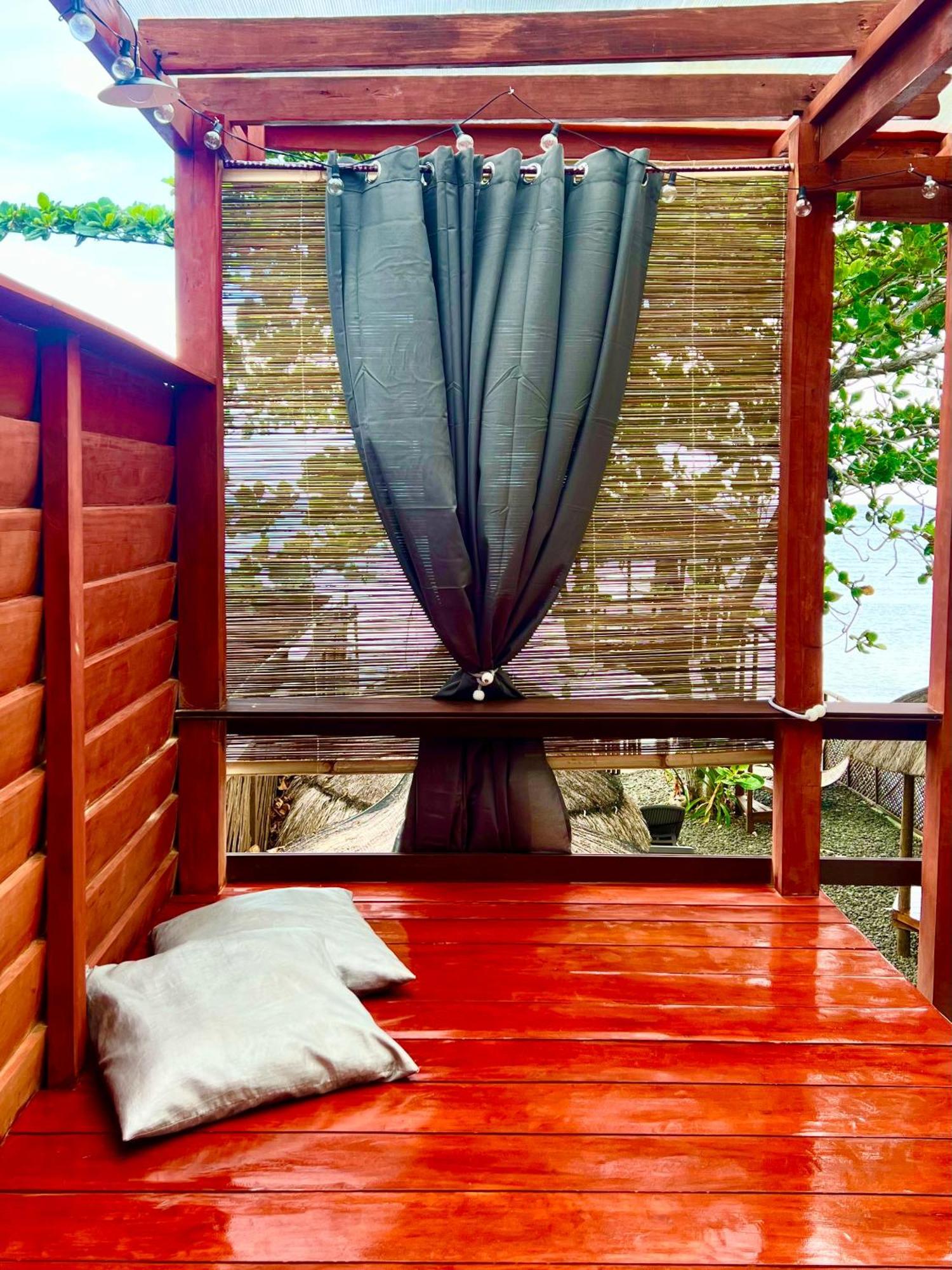 White Bada Guesthouse ซีคีฮอร์ ภายนอก รูปภาพ