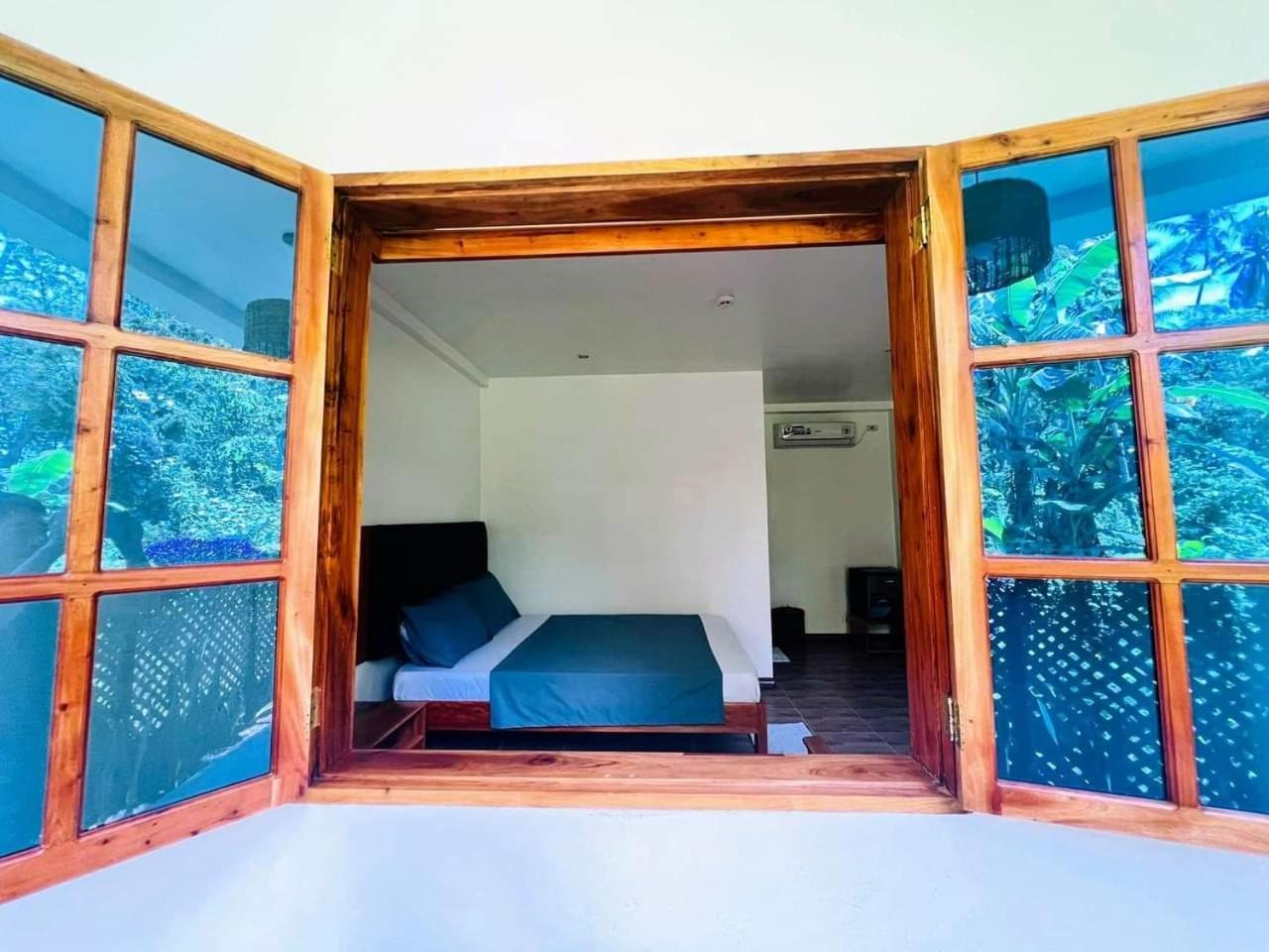 White Bada Guesthouse ซีคีฮอร์ ห้อง รูปภาพ